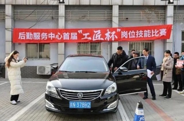 駕駛技能比賽現(xiàn)場，學(xué)校供圖.jpg