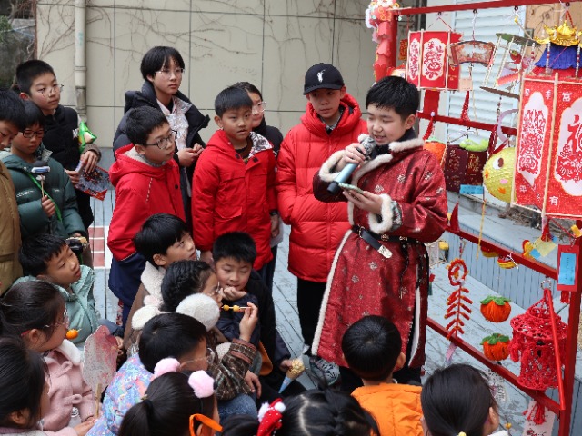 寧波寧海縣銀河小學舉行非遺特色的開學活動 學校供圖.jpg